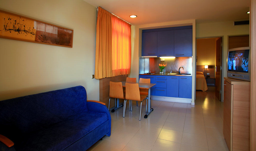 Aqua Hotel Nostre Mar Apartments Pineda de Mar Szoba fotó