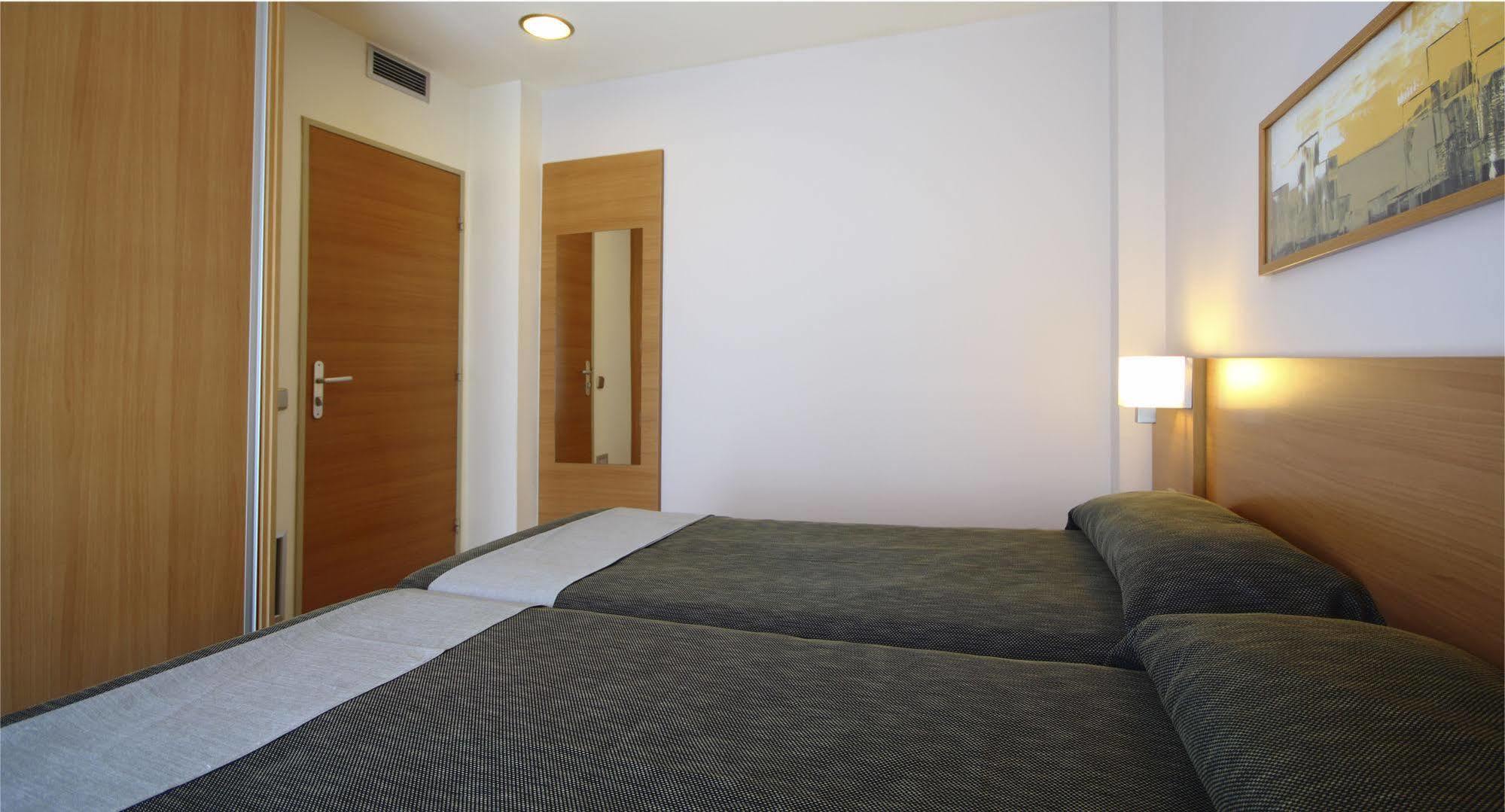 Aqua Hotel Nostre Mar Apartments Pineda de Mar Kültér fotó